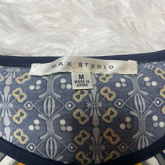 Max Studio Dress 3/4 Sleeve Floral Navy Blue Size Medium Stretchy Casual Key Hol - Picture 3 of 9